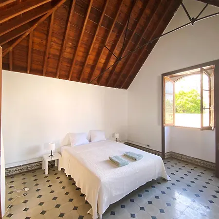 Comfortable In Historic Casa Quesada Shared House Inn