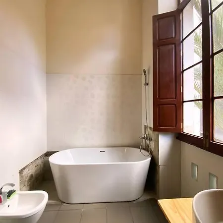 Small Double In Shared Colonial Inn Las Palmas de Gran Canaria