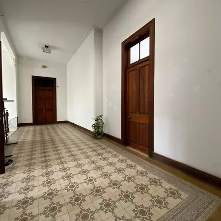 Small Double In Shared Colonial Inn