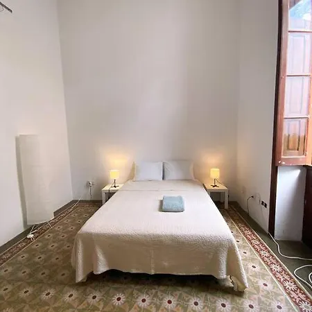 Inn Small Double In Shared Colonial Las Palmas de Gran Canaria
