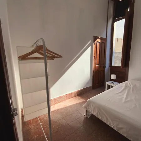Comfortable In Historic Casa Quesada Shared House