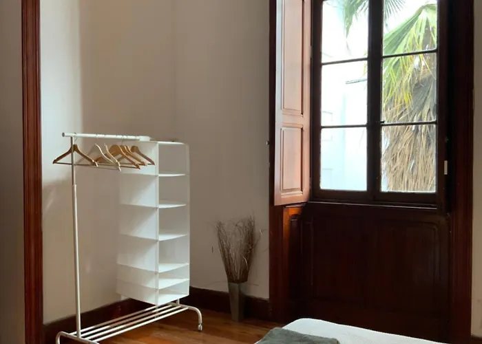 Comfortable In Historic Casa Quesada Shared House