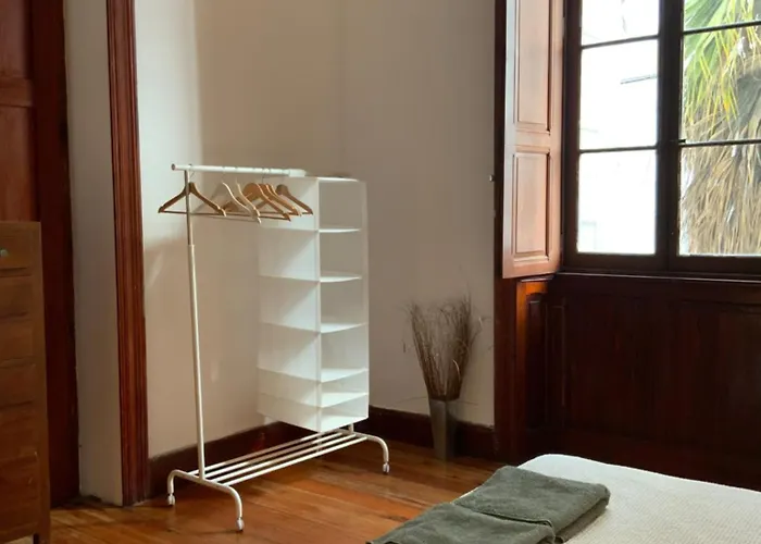 Comfortable In Historic Casa Quesada Shared House *