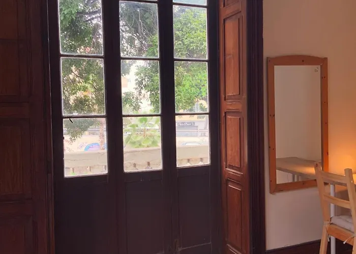 Comfortable In Historic Casa Quesada Shared House 宾馆