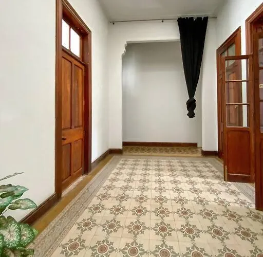 Zajazd Comfortable In Historic Casa Quesada Shared House *