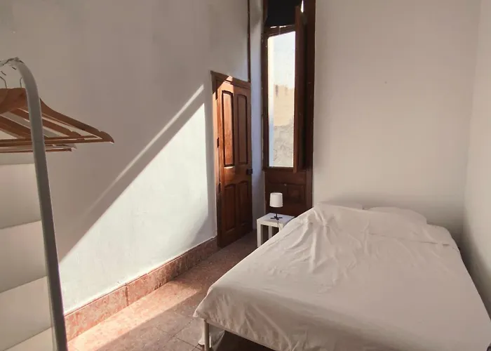 Comfortable In Historic Casa Quesada Shared House Zajazd *