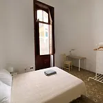 Comfortable In Historic Casa Quesada Shared House Πανδοχείο *