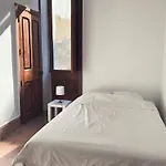 Comfortable In Historic Casa Quesada Shared House Πανδοχείο *