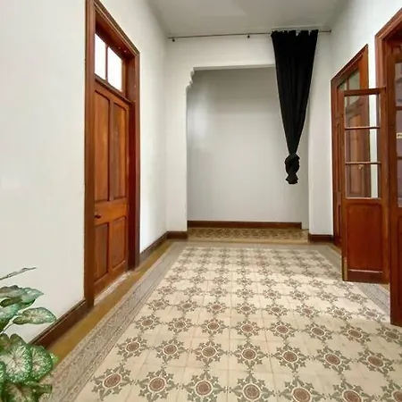イン Comfortable In Historic Casa Quesada Shared House *
