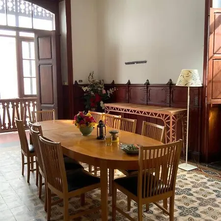 イン Comfortable In Historic Casa Quesada Shared House