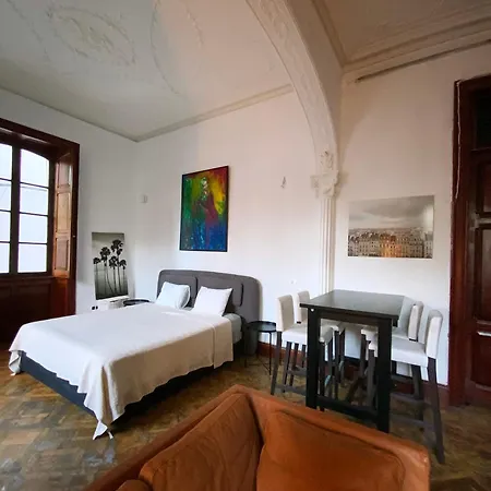 イン Comfortable In Historic Casa Quesada Shared House