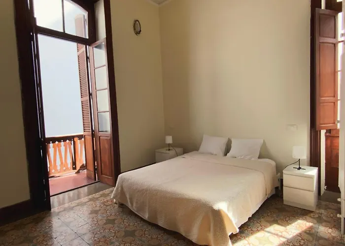 Comfortable In Historic Casa Quesada Shared House Penzion